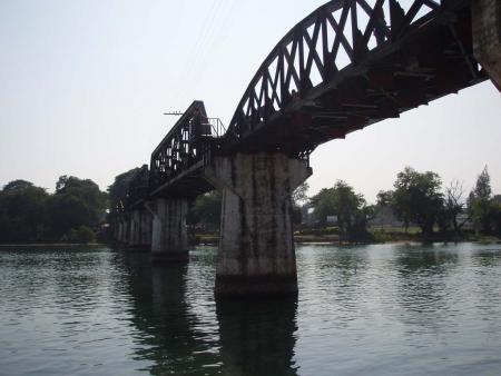 Pont de la rivi&egrave;re Kwa�